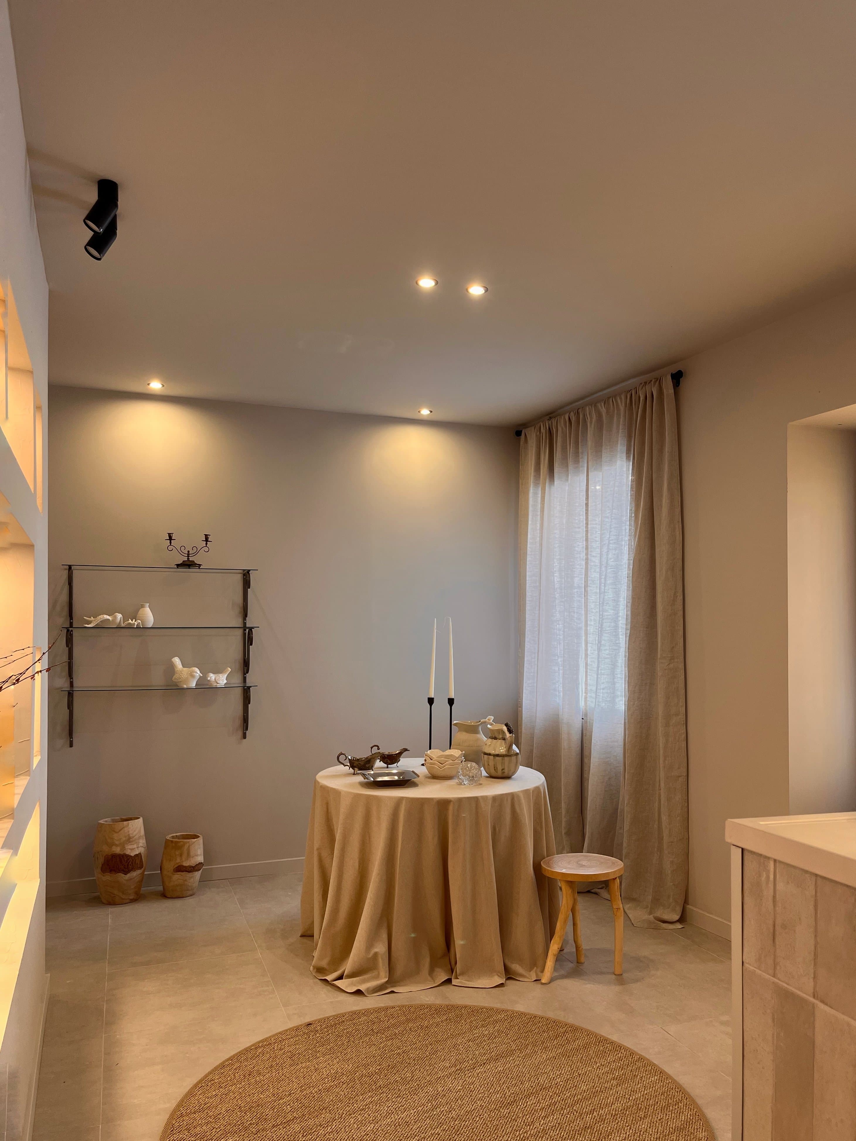 Curated Objects & Restauration Atelier - Image 5