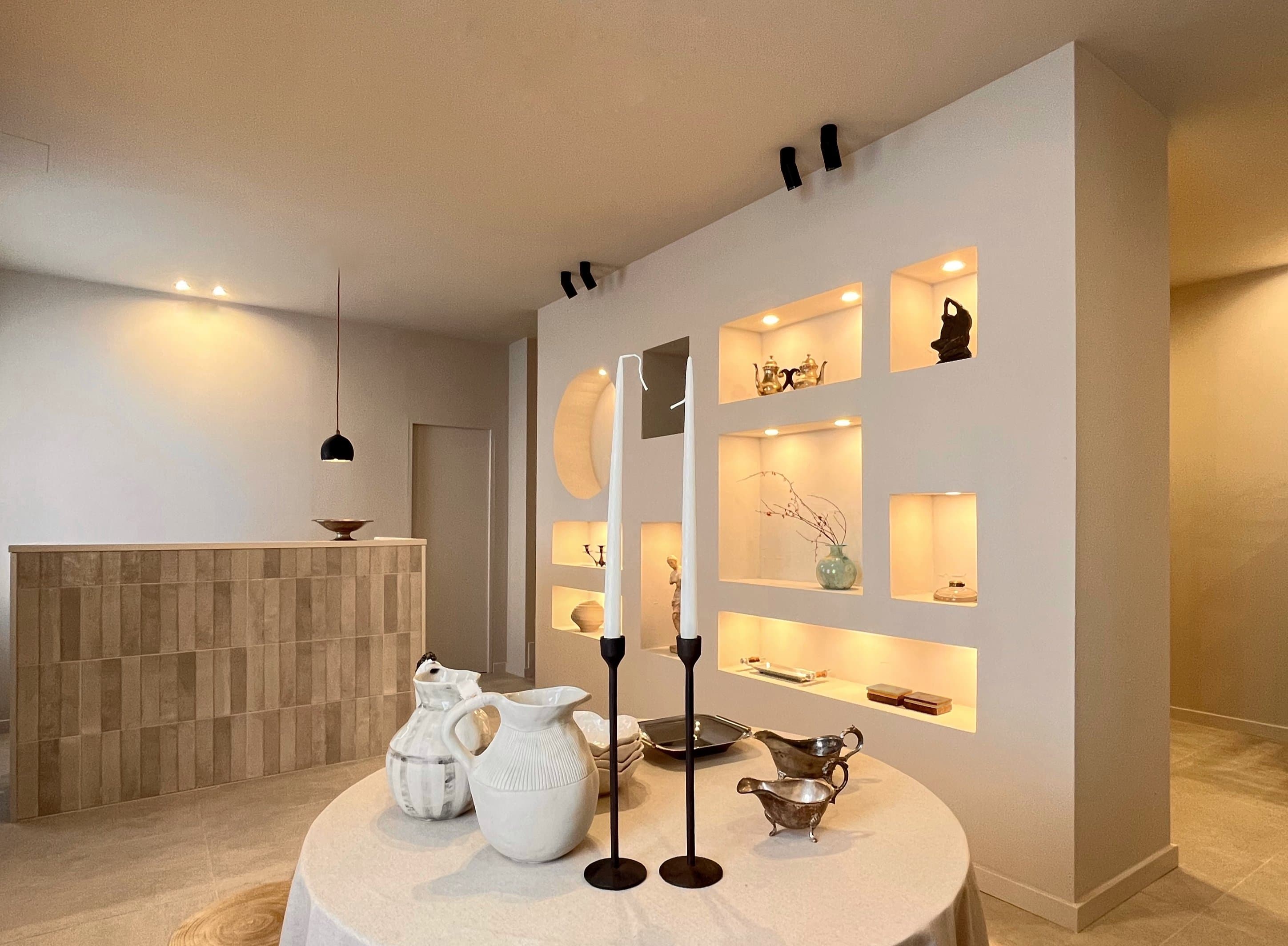 Curated Objects & Restauration Atelier - Image 6