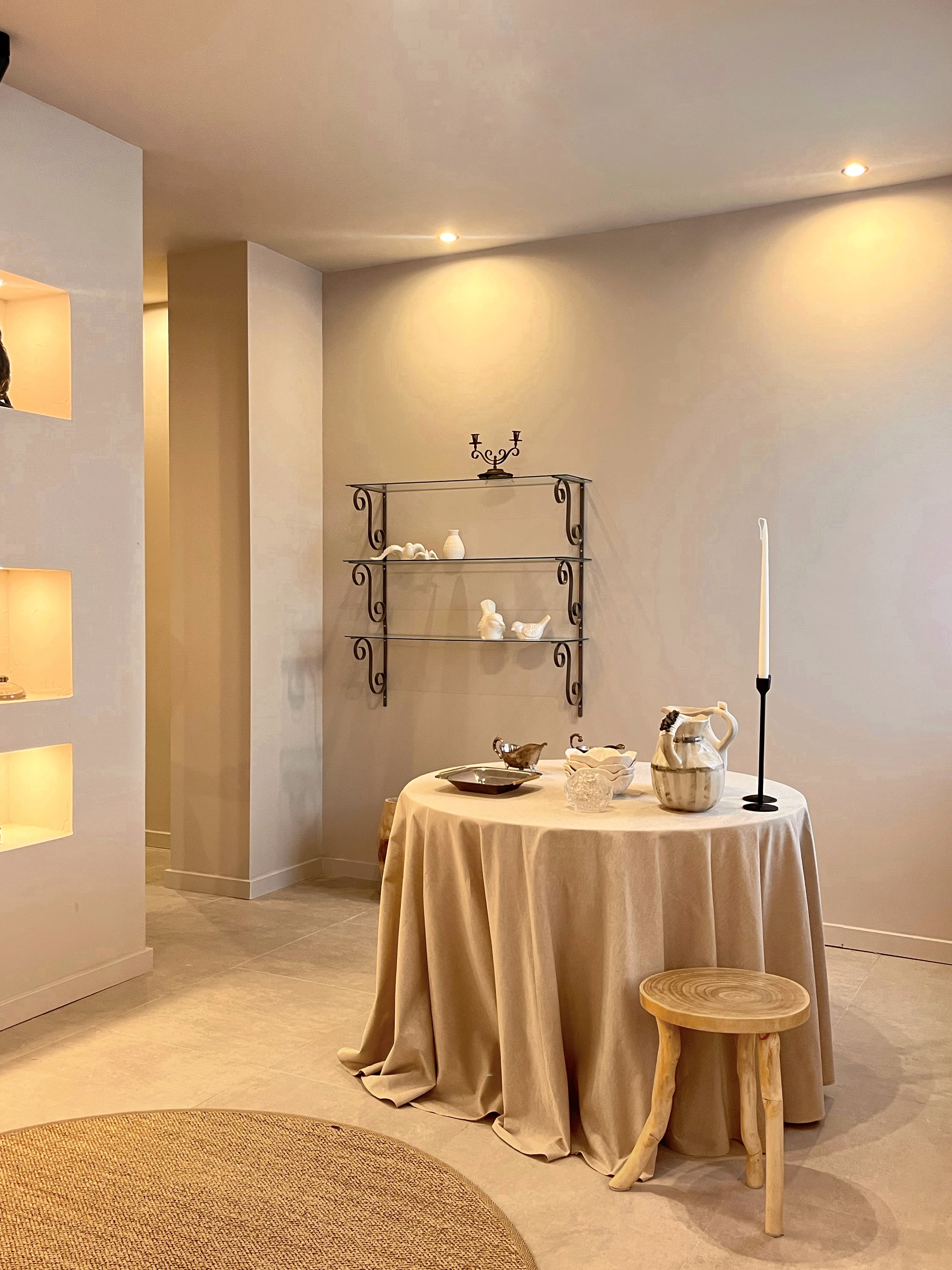 Curated Objects & Restauration Atelier - Image 8