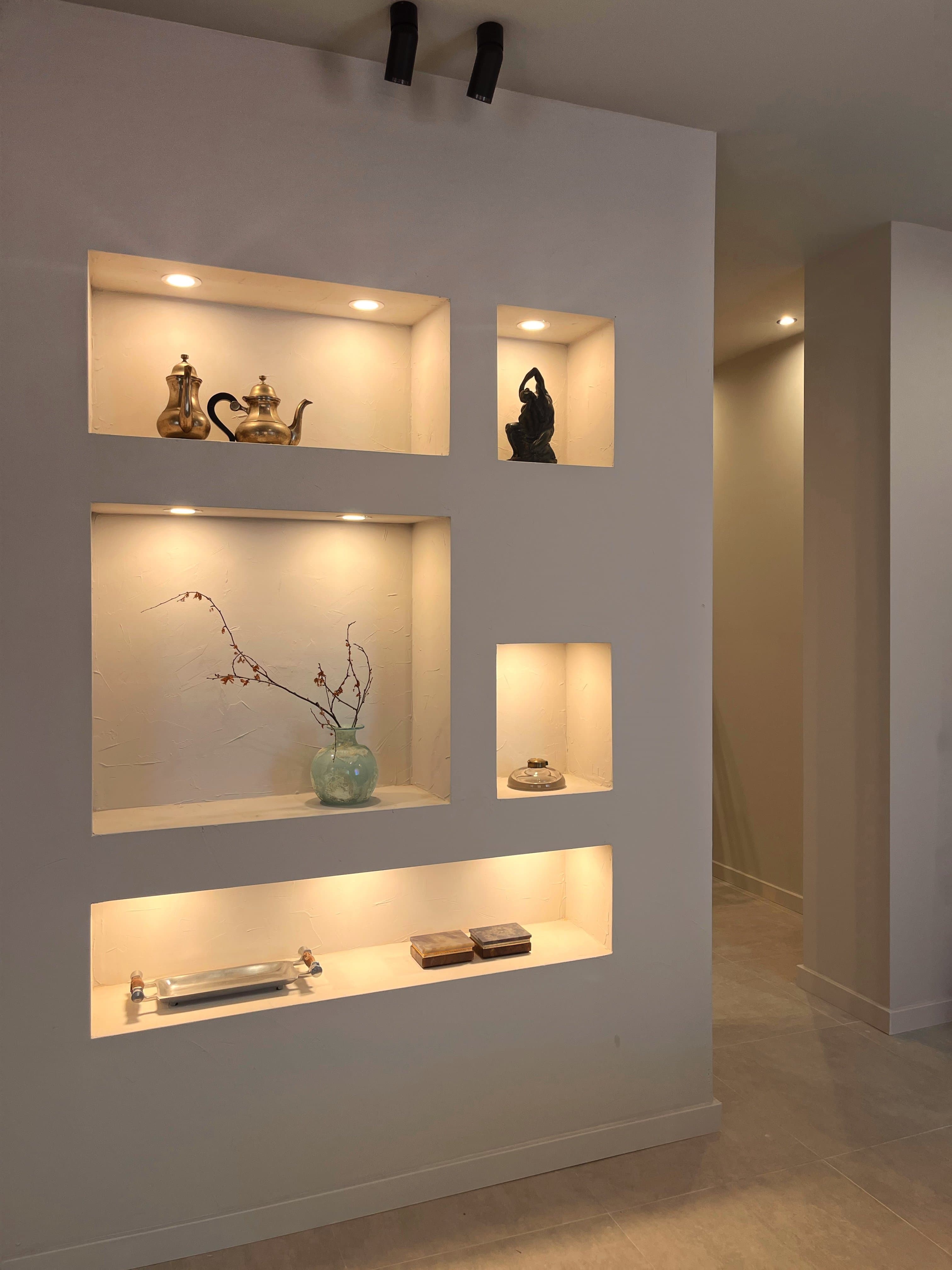 Curated Objects & Restauration Atelier - Image 10