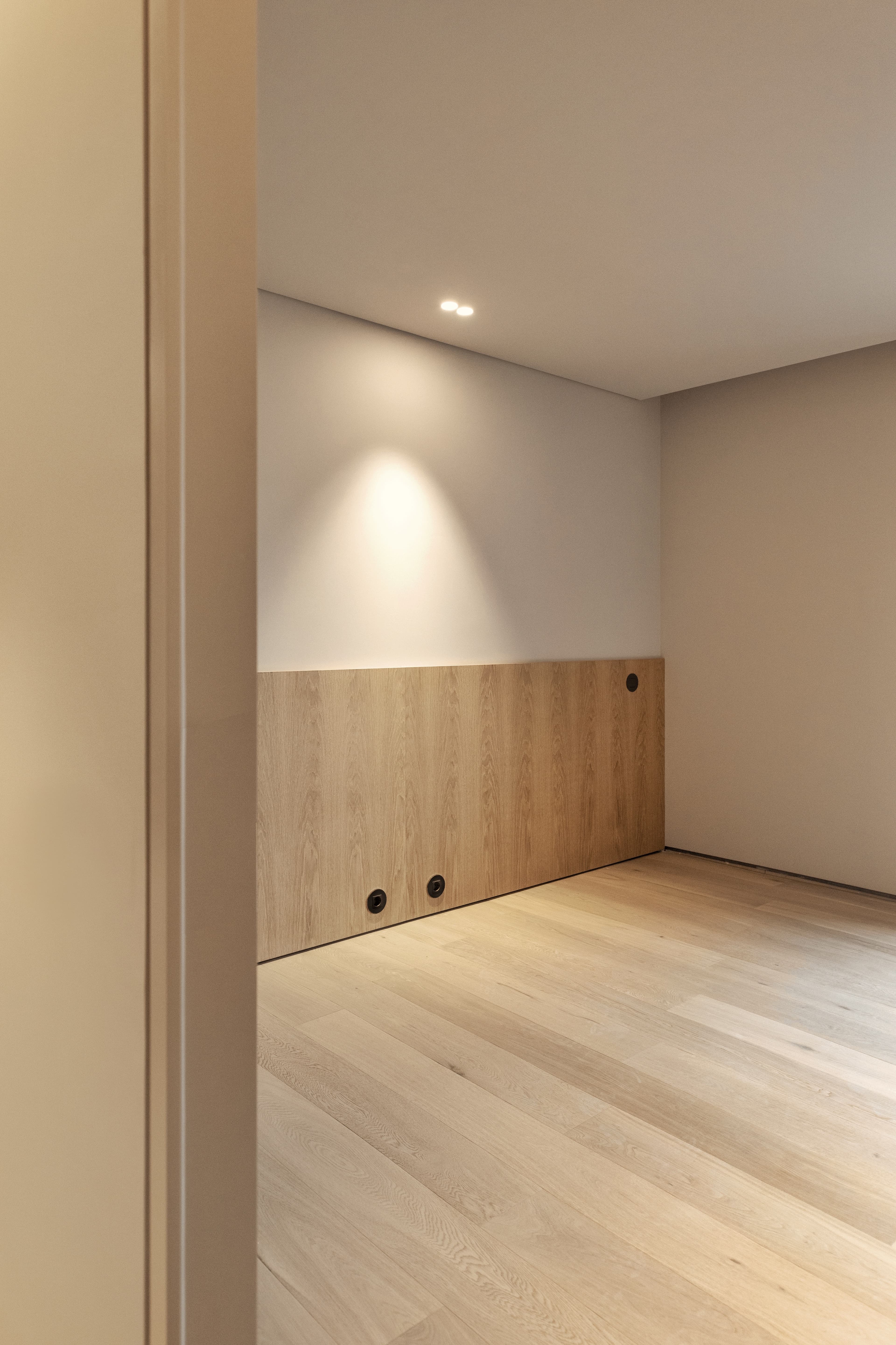 Elegant & Timeless Duplex - Image 9