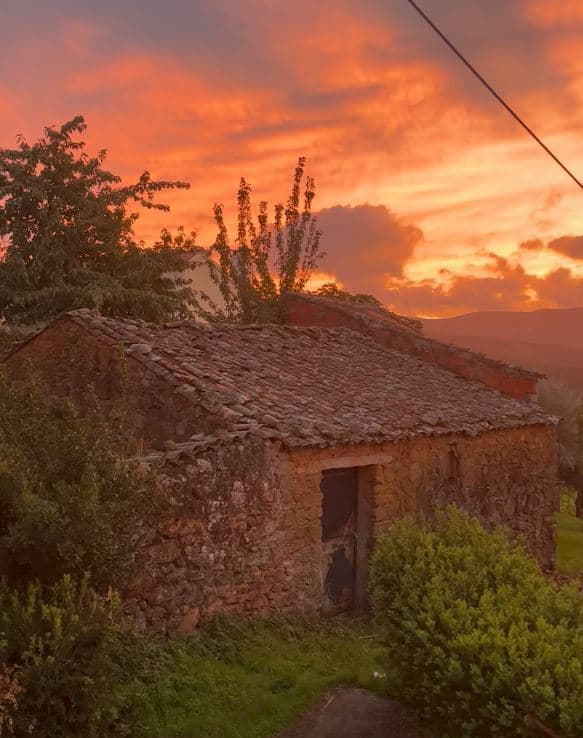 Rural Retreat - Image 2